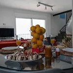 Beachhouse With Amazing Terrace Next To The Ocean Appartement Bocacangrejo