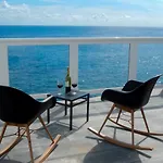 Beachhouse With Amazing Terrace Next To The Ocean *