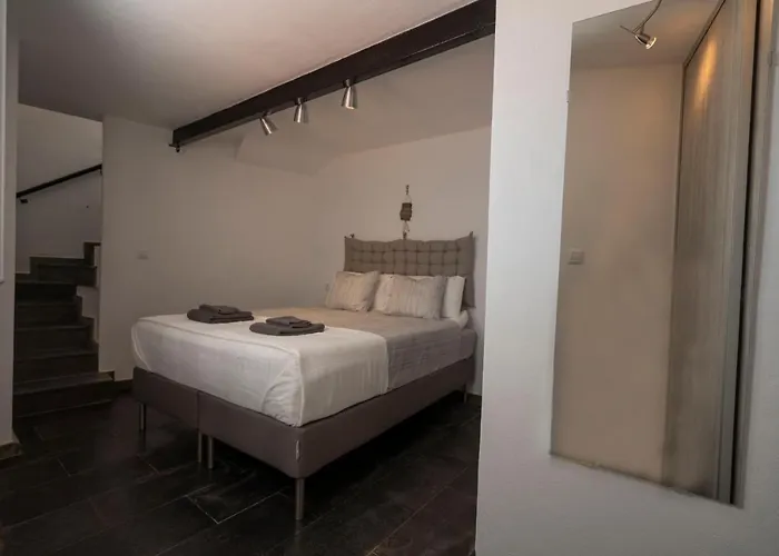 Beachhouse With Amazing Terrace Next To The Ocean *