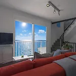Beachhouse With Amazing Terrace Next To The Ocean Bocacangrejo