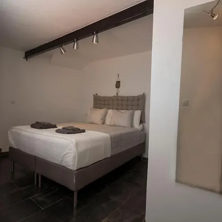 Beachhouse With Amazing Terrace Next To The Ocean *